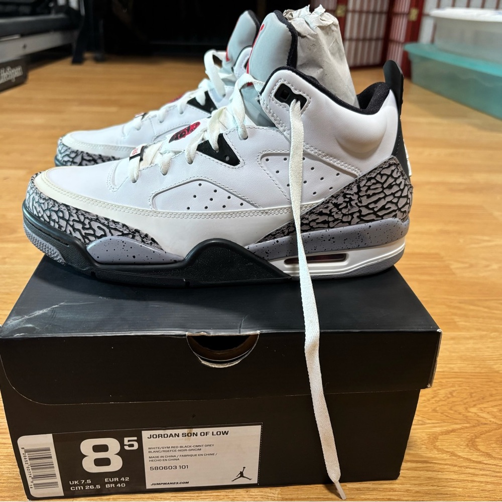 Jordan Son of Low Sneakers